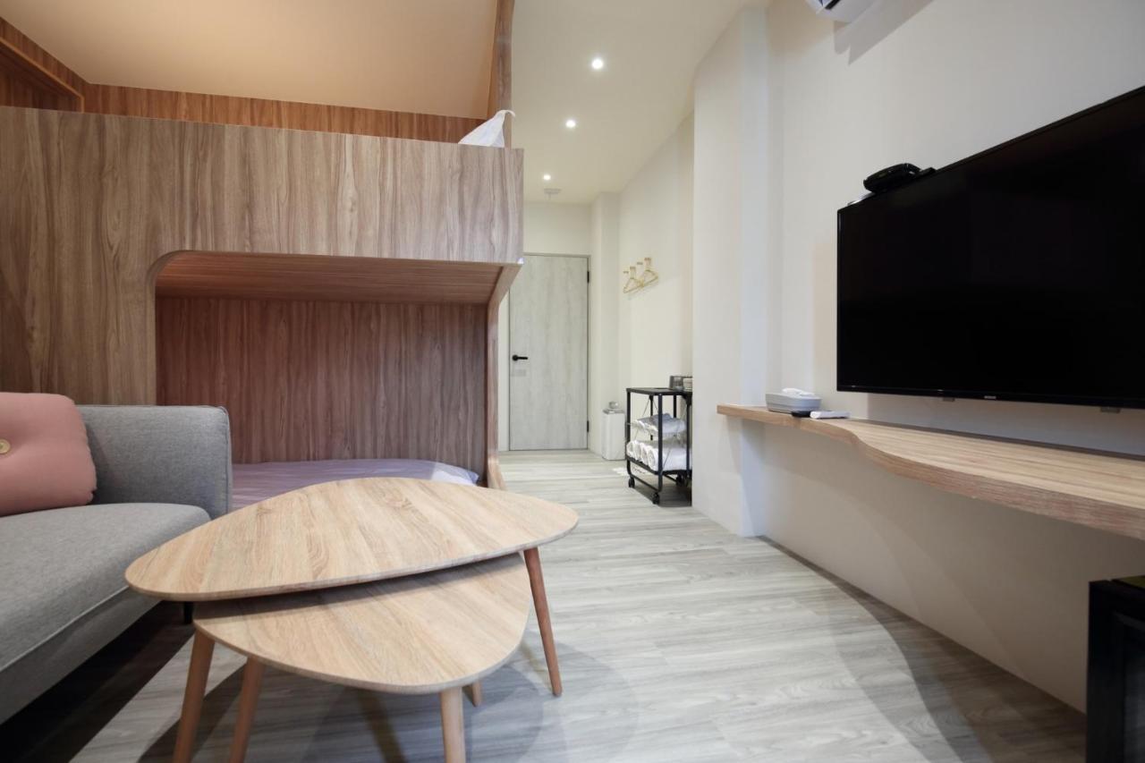 日軸蒔光 Bed & Breakfast เมืองฮวาเหลียน ภายนอก รูปภาพ