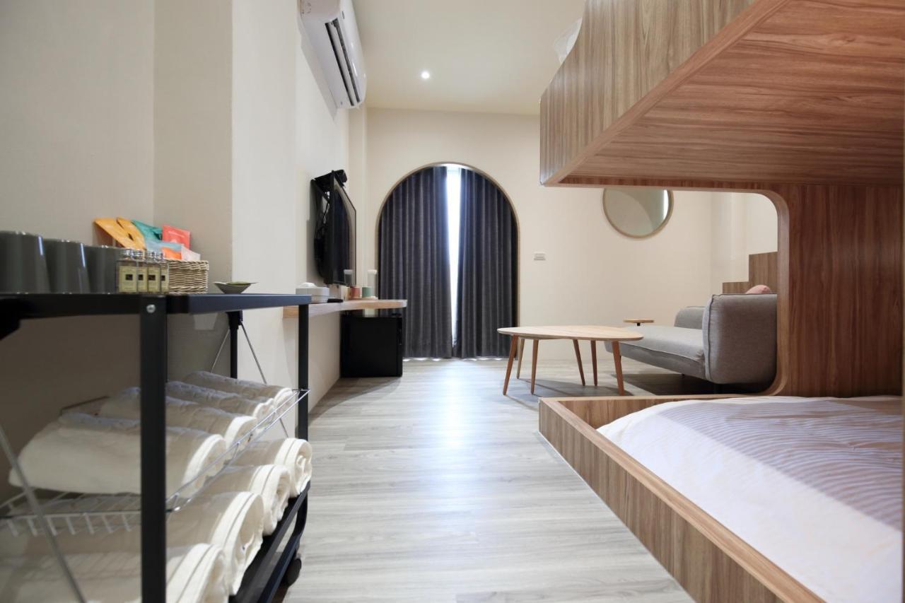 日軸蒔光 Bed & Breakfast เมืองฮวาเหลียน ภายนอก รูปภาพ