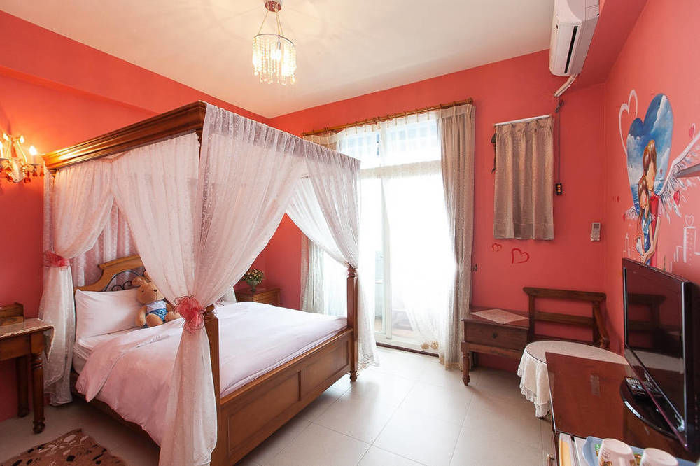 日軸蒔光 Bed & Breakfast เมืองฮวาเหลียน ภายนอก รูปภาพ